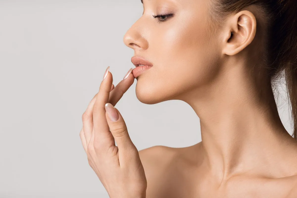 Women receives LipLase Laser Lip Plumping treatment for fuller lips in Miami Lakes, FL